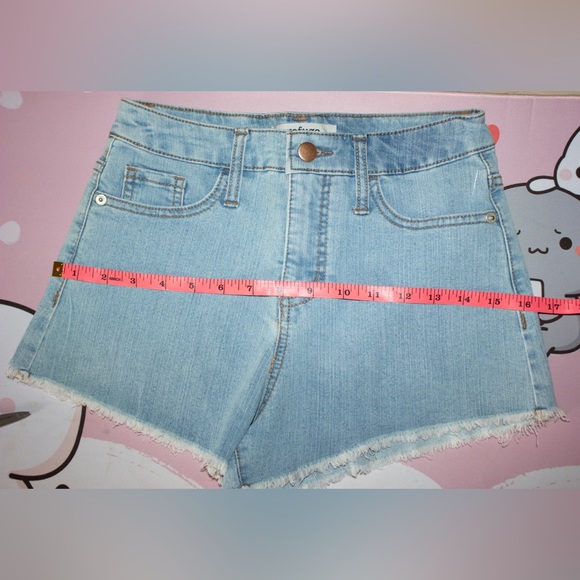 Refuge Jean Shorts | Light Blue wash | 2 - Picture 4 of 7